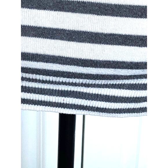 Gap Striped Sweater Pullover V Neck Women's M - Picture 5 of 8